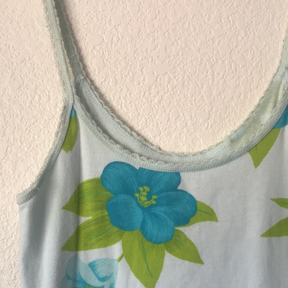 💄4/$20💄Hollister tank top - Picture 4 of 4